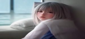 91.www导航安全核验系统升级，技术人员在数据大屏前监控地址状态，蓝光氛围
